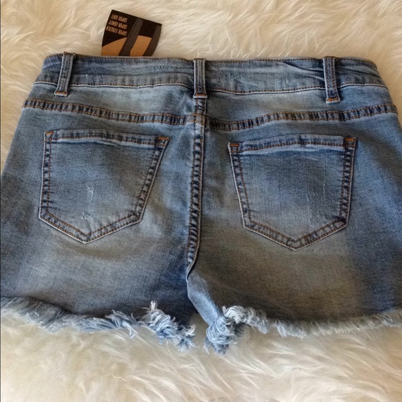 THE "MANDY" LIGHT BLUE DENIM SHORTS - Picture 6 of 7